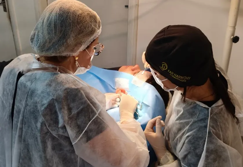 Após quase um ano, Projeto Orelhinhas Felizes transforma a vida de cerca de 40 crianças