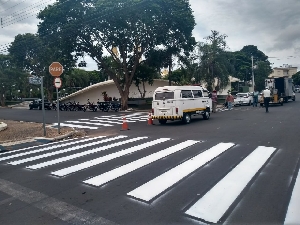 Revitalização na sinalização de solo está sendo realizada na área central