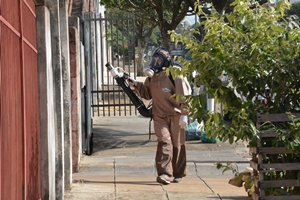 Prefeitura inicia ação integrada contra a dengue na Vila Abarca