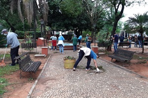 Prefeitura realiza limpezas;* reparos e assistência no distrito de Varpa