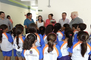 Prefeitura anuncia abertura de licitação para construção de quadra poliesportiva em escola municipal