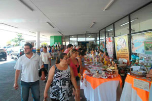 Prefeitura comemora um ano da Feira do Artesanato no Supermercado Avenida