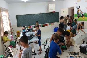 Alunos da rede municipal se preparam para Olimpíada de Robótica 2016