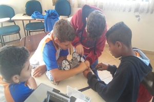 Secretaria de Educação dá sequência às oficinas de robótica