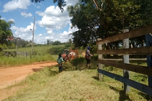 Prefeitura realiza limpeza e roçada na represa Sete de Setembro