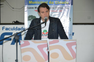 Propostas contemplam sugestões em todas as áreas de administração do município e Estado