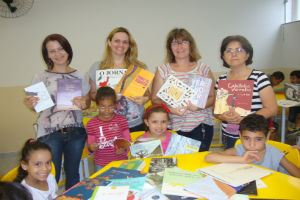 Alunos da EMEF Prof. João Geraldo Iori recebem doação de livros literários do Banco Itaú