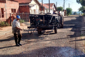 Secretaria de obras realiza recape em Ruas do Jardim Marabá