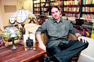 Programa “Viagem Literária” será realizado hoje com presença do escritor Rafael Gallo