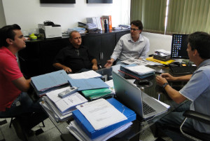 Secretários recebem líder do prefeito;* discutem projetos e interação com legislativo