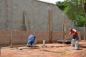 Passeios públicos de Varpa estão sendo revestidos com piso drenante