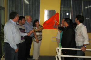 Após investir R$ 2;*2 milhões;* Prefeitura entrega reforma e ampliação da Creche Cíntia dos Reis