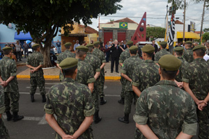 Polícia Militar e prefeitura homenageiam ex-combatentes nesta quarta