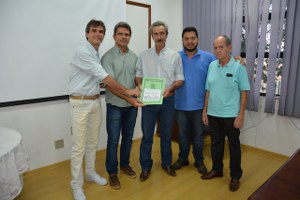 Prefeitura presta homenagem ao líder ruralista Aldo Turra