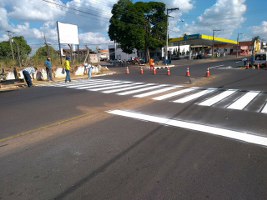 Secretaria de Trânsito realiza melhorias na rua J.E Ari Fernandes