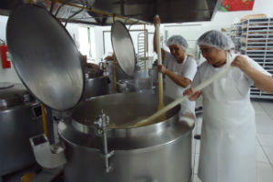 Cozinha Piloto trabalha com ingredientes de primeira qualidade