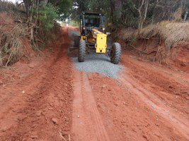 Secretaria de Obras finaliza recuperação da estrada do Marquezin