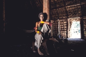 Cantora Raíssa Fayet se apresenta no Arte na Praça dessa semana