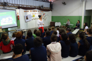 Secretaria Municipal da Educação participa da comemoração do Dia Mundial do Livro