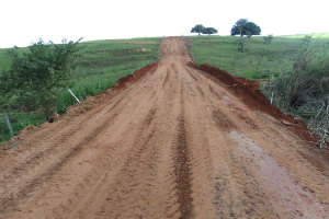 Prefeitura substitui tubulação danificada por uma melhor