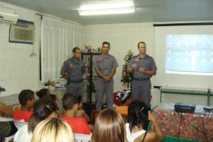 Prefeitura através do CRAS Leste realiza parceria com o Corpo de Bombeiro de Tupã