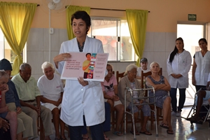 Saúde realiza palestra de tuberculose em instituições