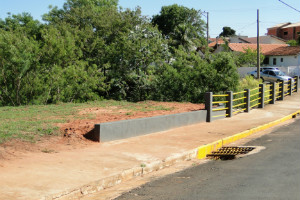 Prefeitura reforça estrutura da ponte da Rua Guaianazes