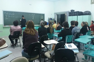 Curso de Libras é elogiado por professores da rede municipal