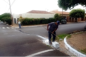 Secretaria de Planejamento realiza melhorias na sinalização da rua Goitacazes