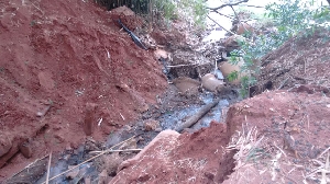 Prefeitura está concluindo melhorias na estrada da Pitangueira