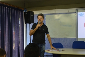 Ricardo Raymundo participa XII Semana de Administração e ministra palestra sobre empreendedorismo