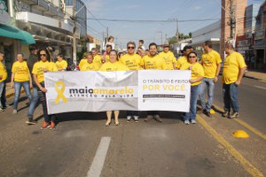 Passeata finaliza ações da Campanha Maio Amarelo
