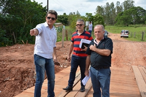 Prefeitura entrega nova ponte do bairro São Martinho