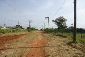 Prefeitura realiza limpeza e melhorias na rua Francisco Lagustera