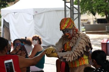 Foto - EmCena Brasil - espetáculo na Praça da Bandeira