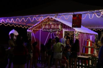 Foto - Natal de Luz - enfeites na Praça da Bandeira