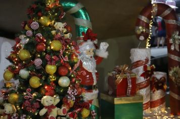 Foto - Natal de Luz - enfeites na Praça da Bandeira