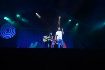 Foto - EmCena Brasil - espetáculo na Praça da Bandeira