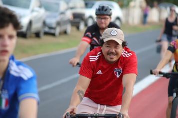 Foto - Pista de caminhada e ciclofaixa