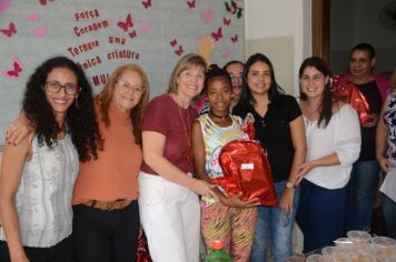 Foto - Bolsa Solidária arrecada mais de 140 bolsas para mulheres em situação vulnerável