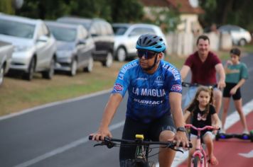 Foto - Pista de caminhada e ciclofaixa