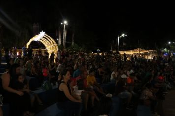 Foto - Natal de Luz - enfeites na Praça da Bandeira