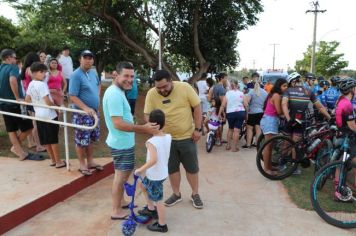 Foto - Pista de caminhada e ciclofaixa