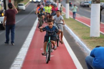 Foto - Pista de caminhada e ciclofaixa