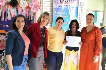 Foto - 15 mulheres finalizam curso de manicure oferecido nos CRAS