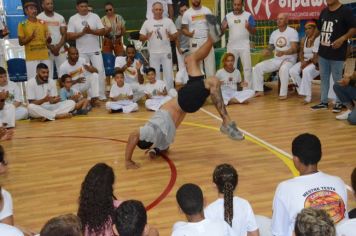 Foto - Festival de Capoeira e Troca de Graduação