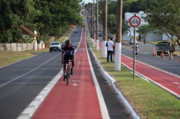 Foto - Pista de caminhada e ciclofaixa