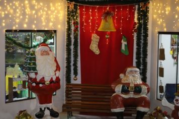 Foto - Natal de Luz - enfeites na Praça da Bandeira