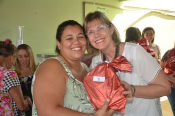 Foto - Bolsa Solidária arrecada mais de 140 bolsas para mulheres em situação vulnerável