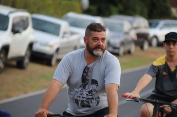 Foto - Pista de caminhada e ciclofaixa